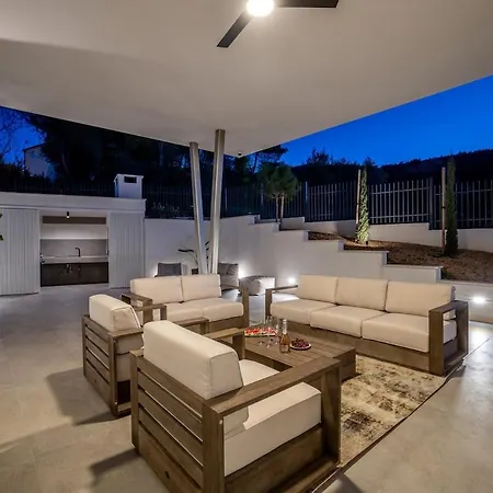 Luxe By The Sea-epic View Pool