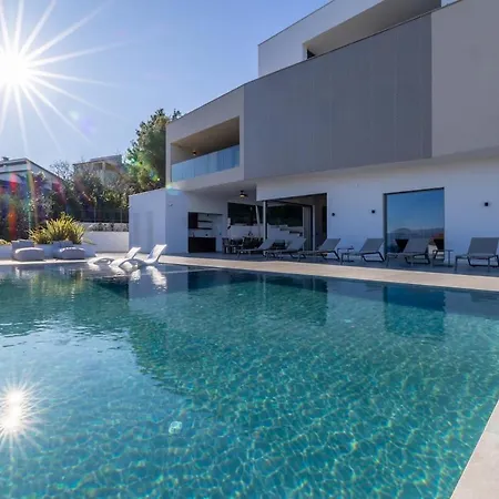 Luxe By The Sea-epic View Pool * Slatine