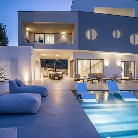 Luxe By The Sea-epic View Pool Slatine